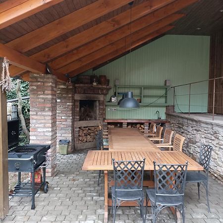 Apartman Na Statku Miskovice  Экстерьер фото