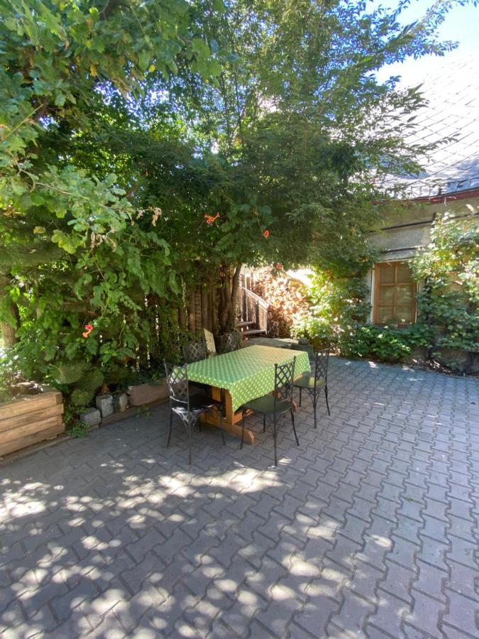 Apartman Na Statku Miskovice  Экстерьер фото